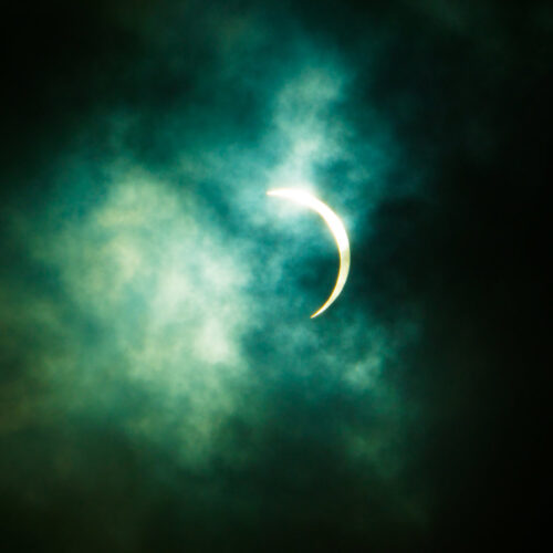 Khodam Djinn — Haunted Ring Eclipse Wisp White Arts Healing Power Love Prosperity Luck Spirit — image 1 Haunted Ring Eclipse Wisp White Arts Healing Power Love Prosperity Luck Spirit — Khodam Djinn