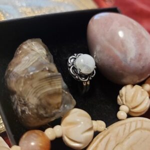 HAUNTED RING OF GREAT LOVE ~ WISHES ~ DJINN / JINN / GENIE ~ SPELL ~ — Khodam Djinn