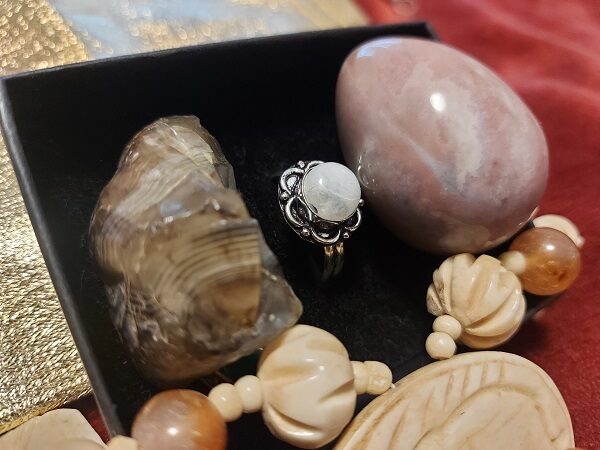HAUNTED RING OF GREAT LOVE ~ WISHES ~ DJINN / JINN / GENIE ~ SPELL ~ — Khodam Djinn