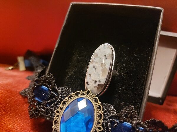 HAUNTED RING OF THE RICH WEALTH ~ WISHES ~ DJINN / JINN / GENIE ~ SPELL ~ — Khodam Djinn