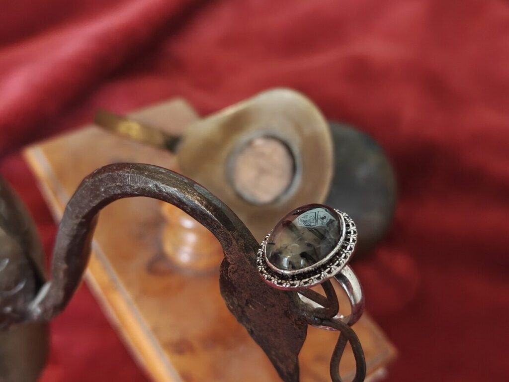 HAUNTED RING OF SMOKE MIRROR ~ DJINN / JINN / GENIE ~ Khodam Djinn — Khodam Djinn